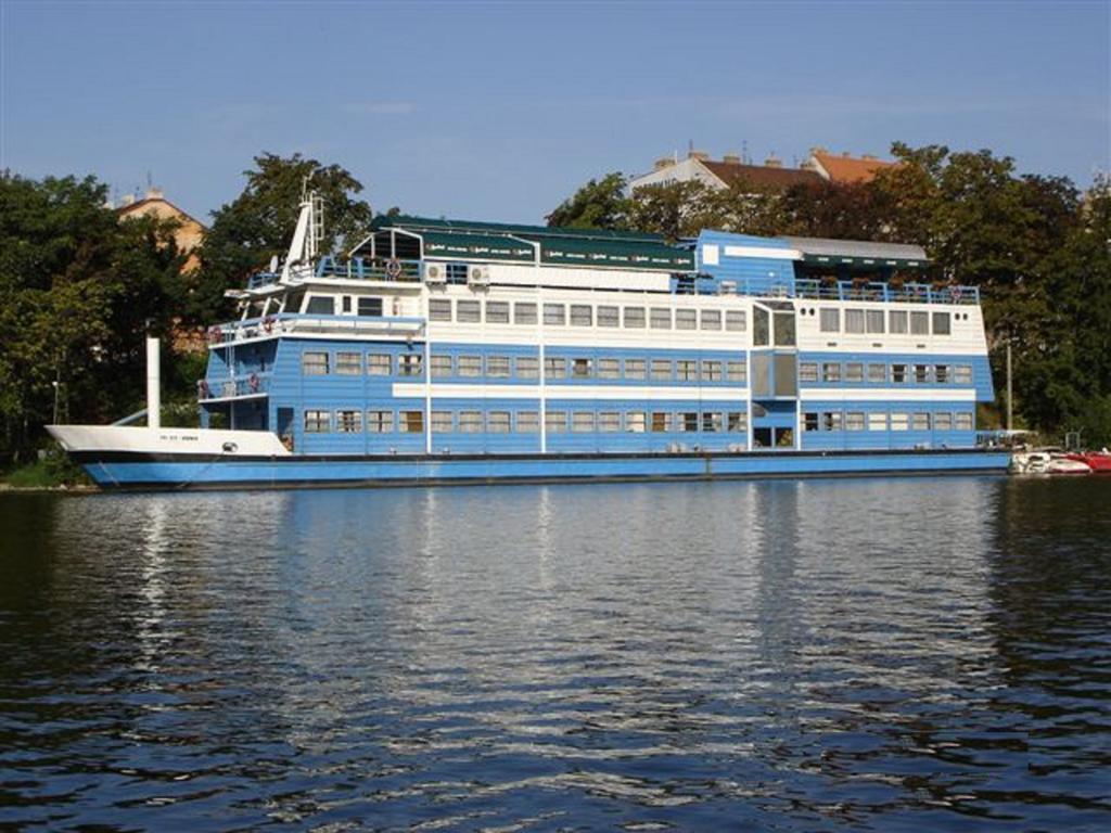 Botel Vodnik Prague Exterior photo